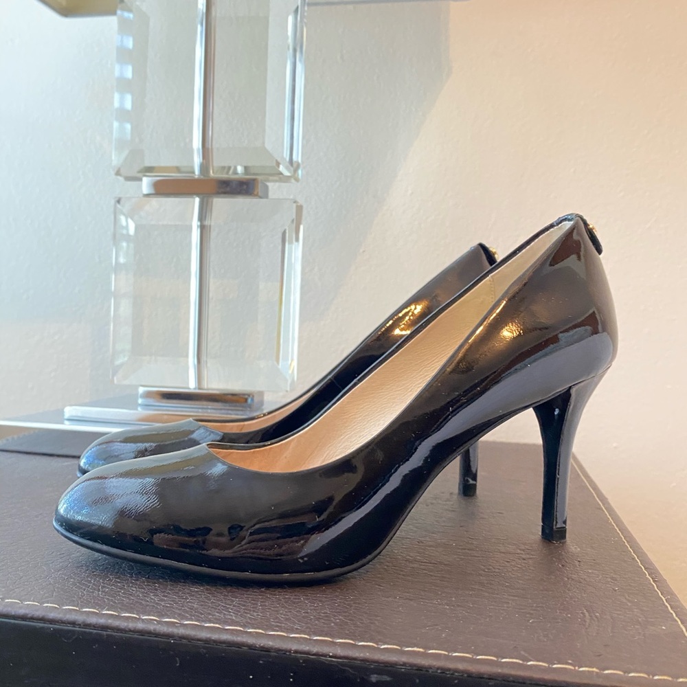 Micheal Kors flex kitten heel pumps